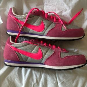Retro Nike Sneakers